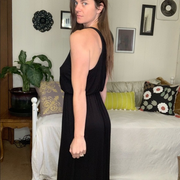 💛 Black Lush Razor Back Maxi Dress - Picture 3 of 9